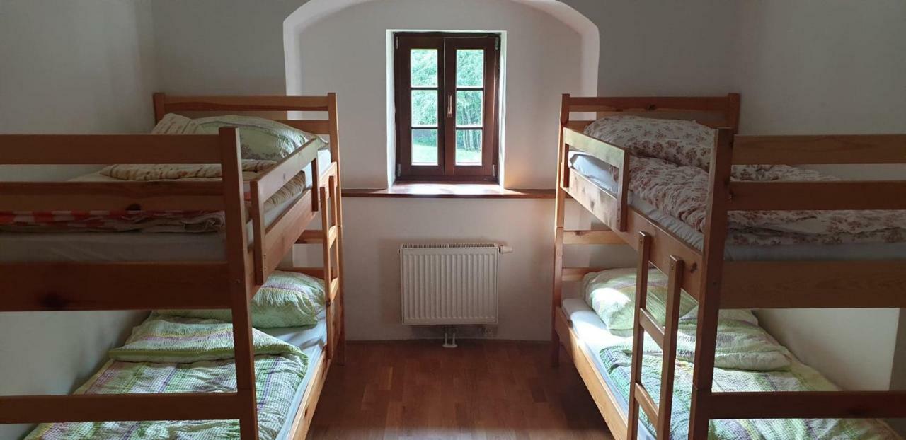 Dom Pristava Hotel Jesenice Kültér fotó