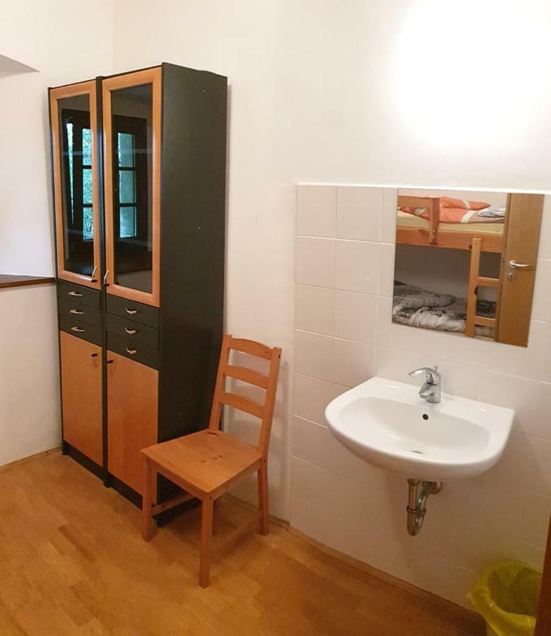 Dom Pristava Hotel Jesenice Kültér fotó