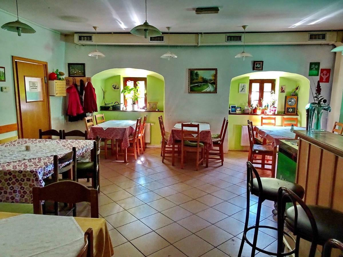 Dom Pristava Hotel Jesenice Kültér fotó